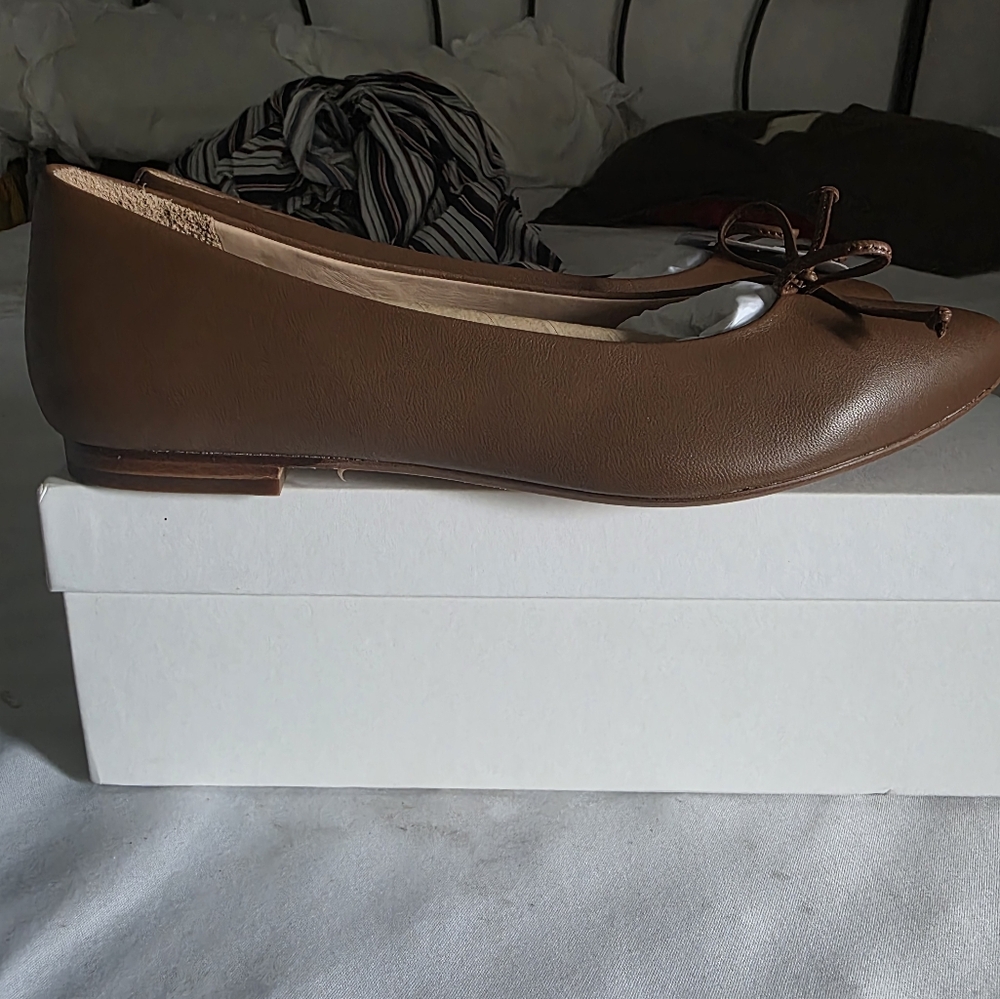 Quince FIRE! NIB! Italian Leather Bow Ballet Flat in Cognac. Sz 9. R2S!! - Picture 6 of 14